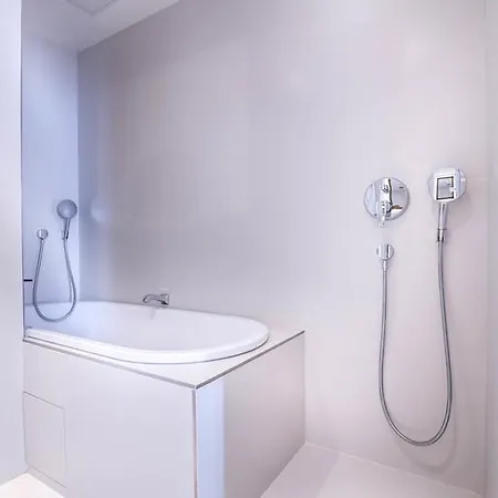 호텔 Relais Du Silence Des Tuileries 4*