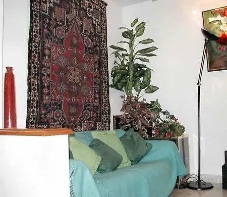 Relais Du Silence Des Tuileries