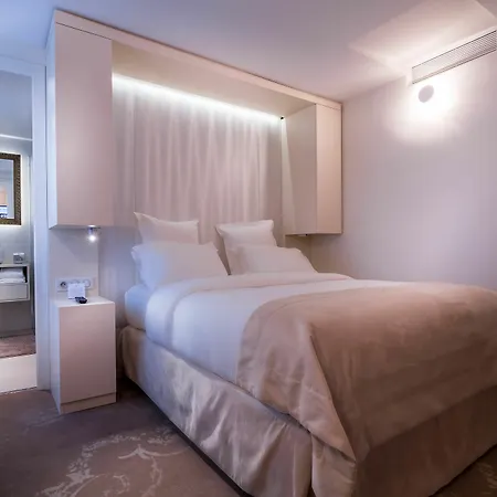 Relais Du Silence Des Tuileries 4*