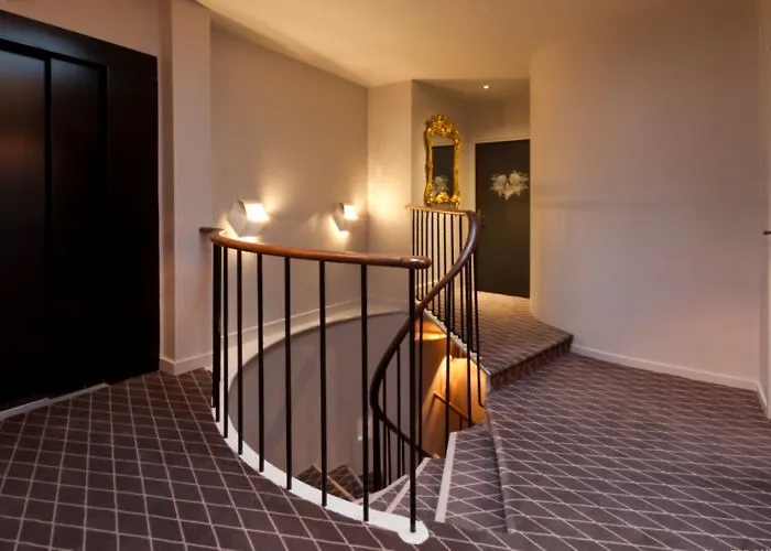 호텔 Relais Du Silence Des Tuileries 4*