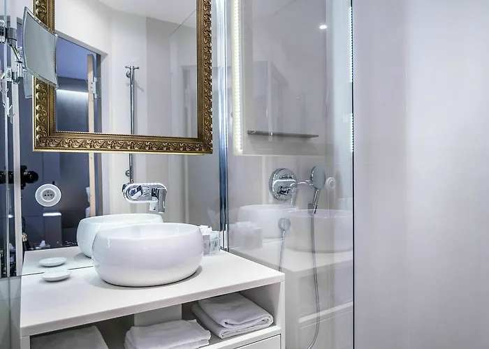 Hotel Relais Du Silence Des Tuileries Parijs